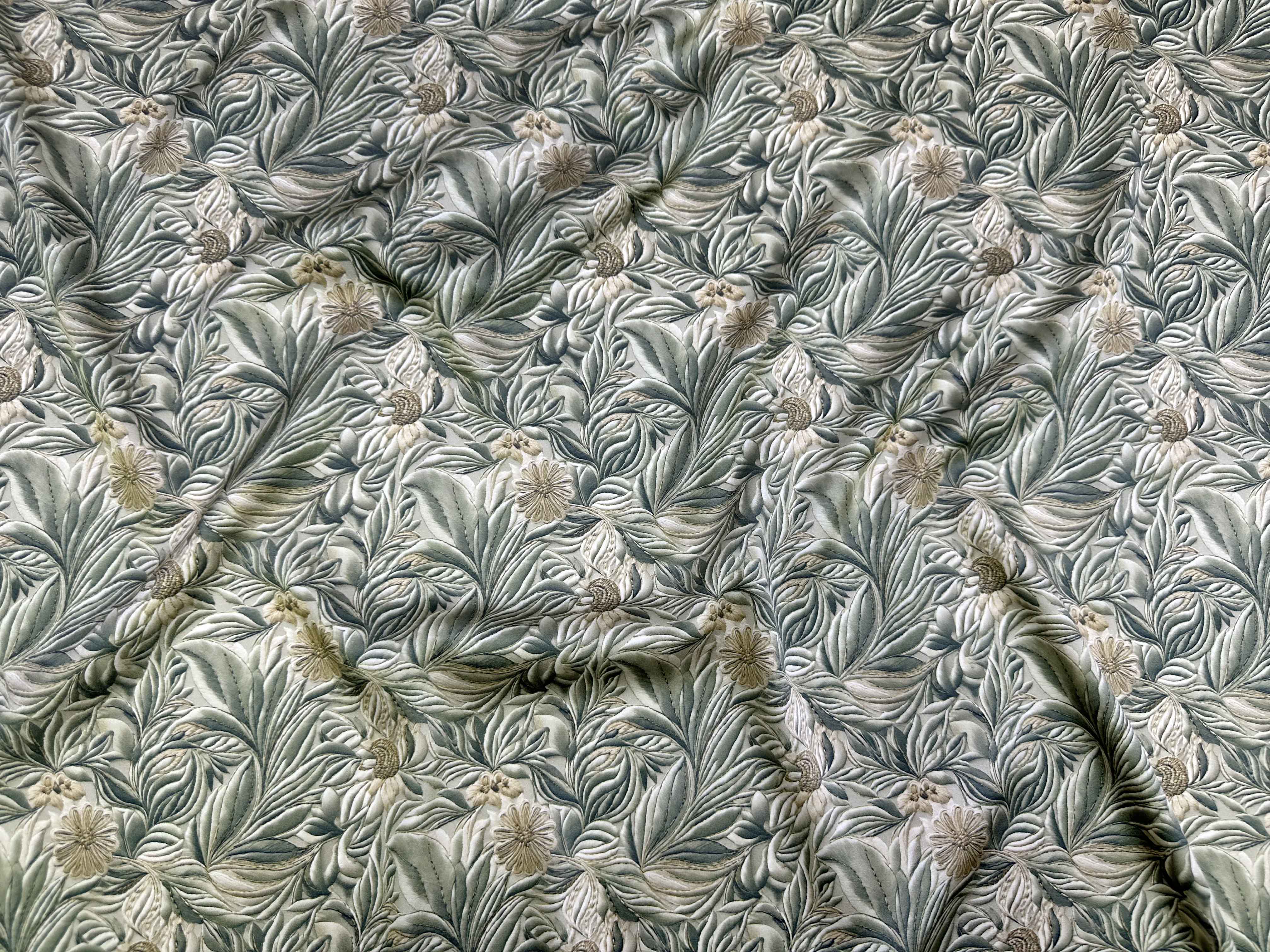 Ткань Шёлк натуральный с цветочным принтом имитирующим вышивку 46877 2